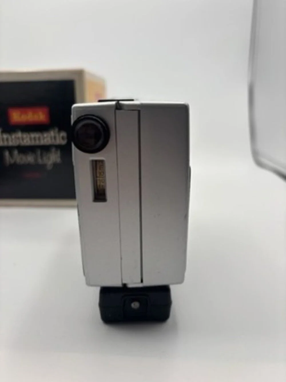 Kodak M24 Instamatic Super 8 Movie Camera & Instamatic Movie Light Model 1 1970s
